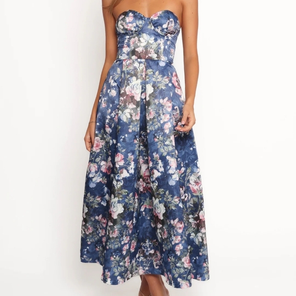 Petal & Pup Darina Strapless Midi Dress - Midnight Floral - Picture 4 of 7